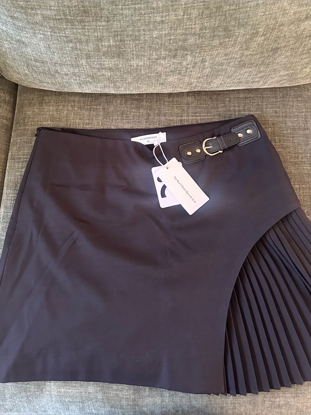 Side Pleated Buckle Belted Skirt - Picture 3 of 4